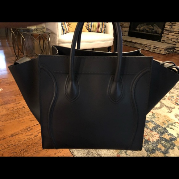 Celine Phantom Bag. Like new only used twice. - Picture 3 of 6